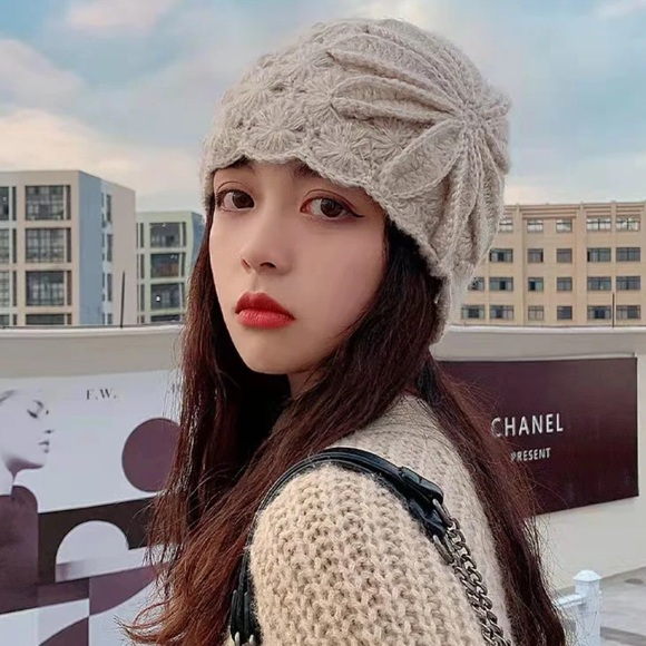 Anthropologie Accessories - Set of 4 | Flower Croche Knit Beanie